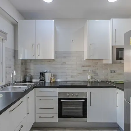 Apartment 2 Bdr With Excellent Location With Pool Benalmadena